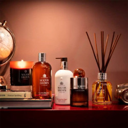 Molton Brown Gel douche et bain - Edition Limitee re-charge black pepper